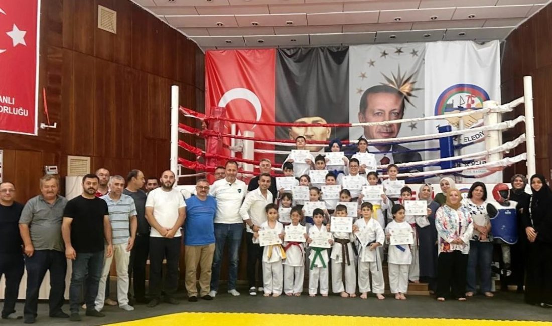 Körfez’de 23 minik karateci yapılan sınavla kuşak atlamaya hak kazandı.