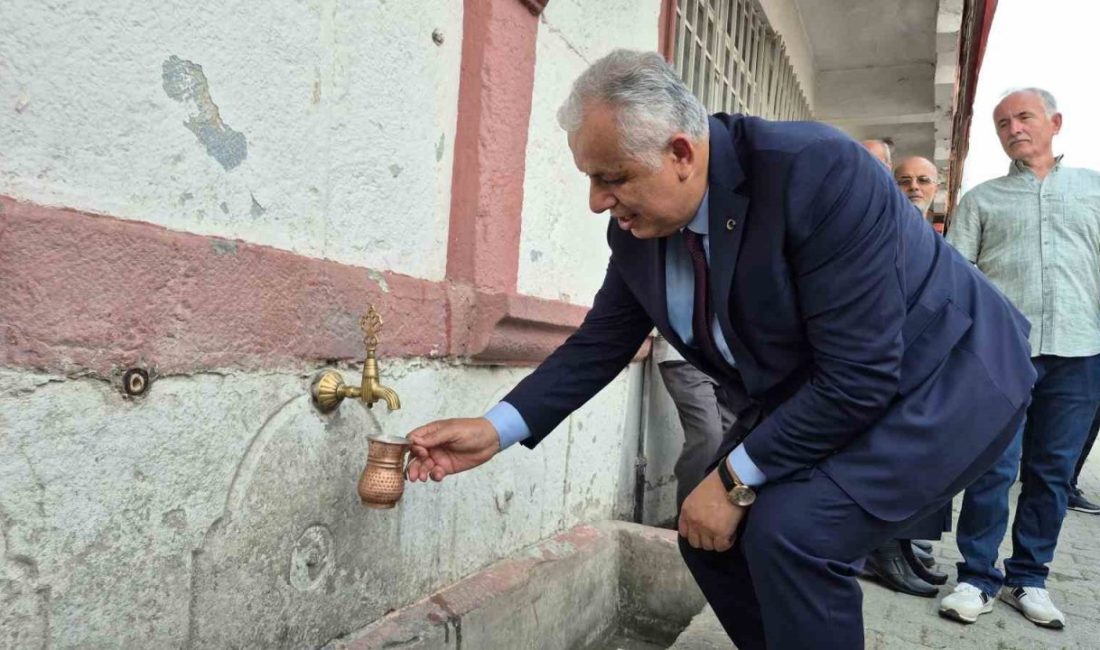 Köy meydanında çeşmeden ayran aktı Gazi Mustafa Kemal Atatürk’ün Düzce’ye gelişinin 91. yılı kentte coşkuyla