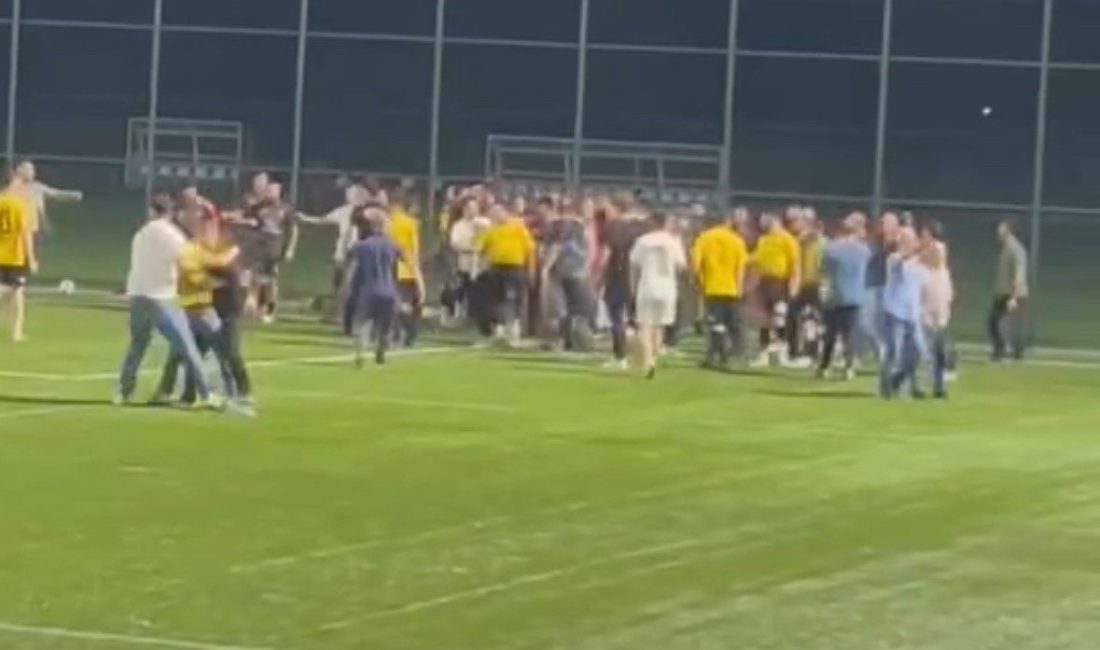 Bolu’da 68 köyün katıldığı turnuva maçında kavga çıktı. Yumrukların havada