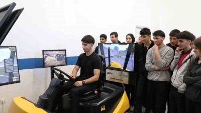 Yalova OSB’den yapılan açıklamada, lise tercih dönemindeki gençler ve aileleri