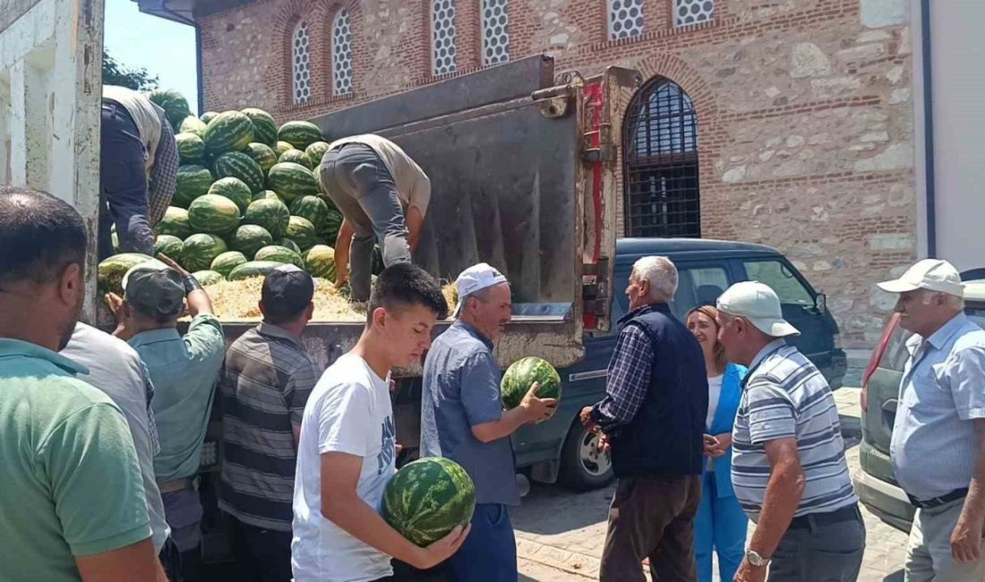 Orman yangınında zarar gören çiftçilere anlamlı destek Bilecik’te geçtiğimiz ay çıkan orman yangınında Osmaneli ilçesine bağlı Soğucakpınar