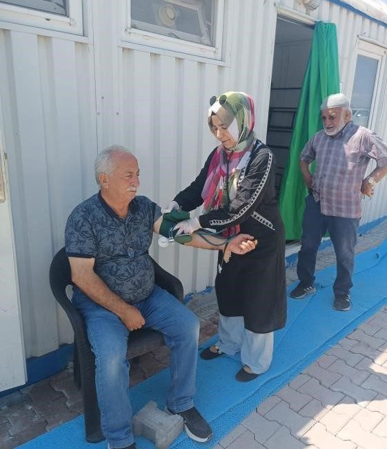 Orman yangınından etkilenen Kaşıkçı köyünde sağlık taraması yapıldı Osmaneli ilçesine bağlı Soğucakpınar Köyü Kaşıkçı Mahallesi’nde orman yangınından etkilenen
