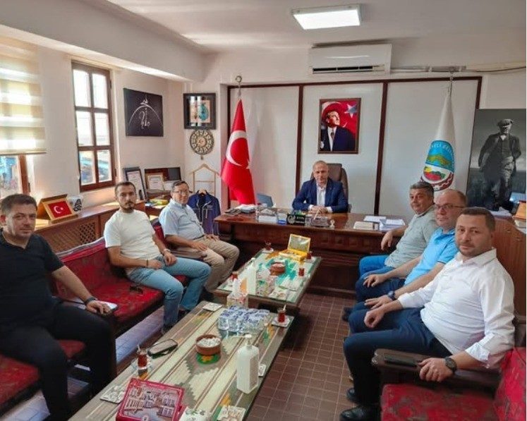 Osmaneli karpuzu hak ettiği değeri buluyor Osmaneli’nin coğrafi işaretli ürünü olan karpuz hak ettiği değeri görmesi