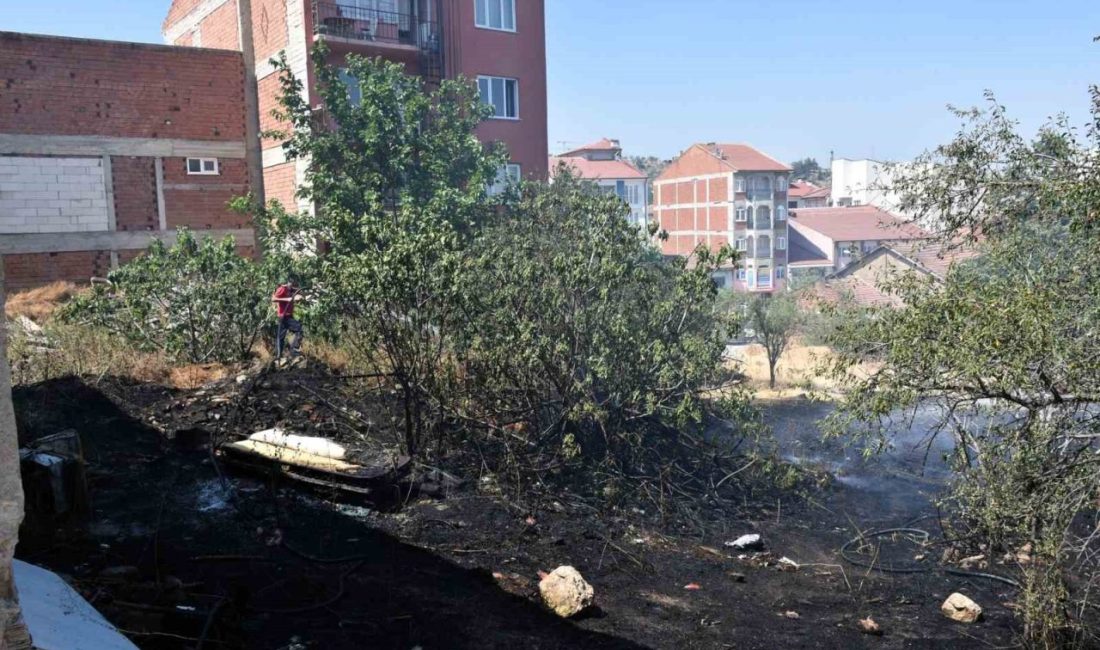 Ot yangını kısa sürede kontrol altına alındı Bilecik’in Söğüt ilçesinde boş arazide henüz bilinmeyen nedenle ot yangını