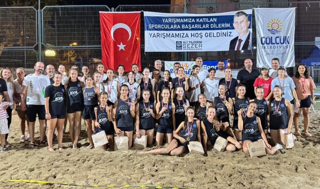 Plaj voleybolunda büyük mücadele Gölcük’te düzenlenen plaj voleybolu turnuvası, küçükler kategorisinde heyecanlı geçen final