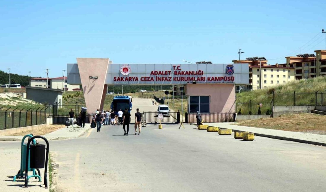Sakarya’da cezaevinde 2 mahkum intihar etti Sakarya’nın Ferizli ilçesinde 2 mahkum, cezaevinde intihar etti. Mahkumlardan birinin