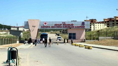 Sakarya’nın Ferizli ilçesinde 2 mahkum, cezaevinde intihar etti. Mahkumlardan birinin