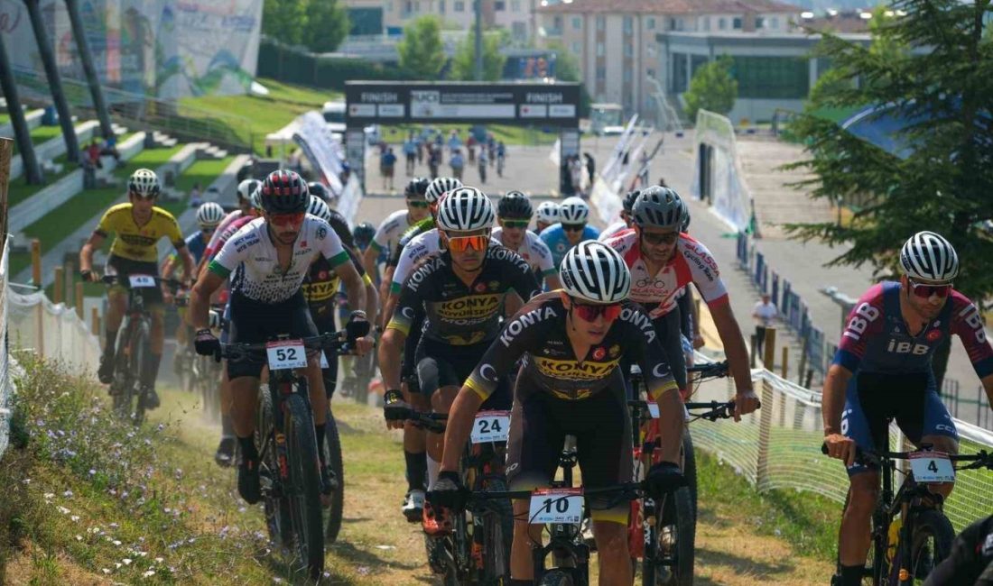 Sakarya’da nefes kesen şampiyona: Genç pedallar zirve için yarıştı Sakarya’nın ev sahipliğinde düzenlenen Tuncer Salihoğlu Dağ Bisikleti Türkiye Şampiyonası’nda