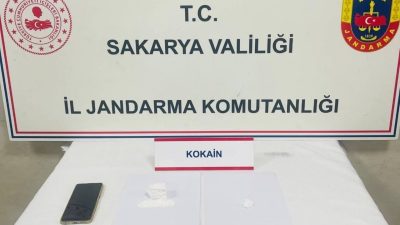 Sakarya’da jandarmanın gerçekleştirdiği uyuşturucu operasyonlarında gözaltına alınan 3 şüpheliden 1’i