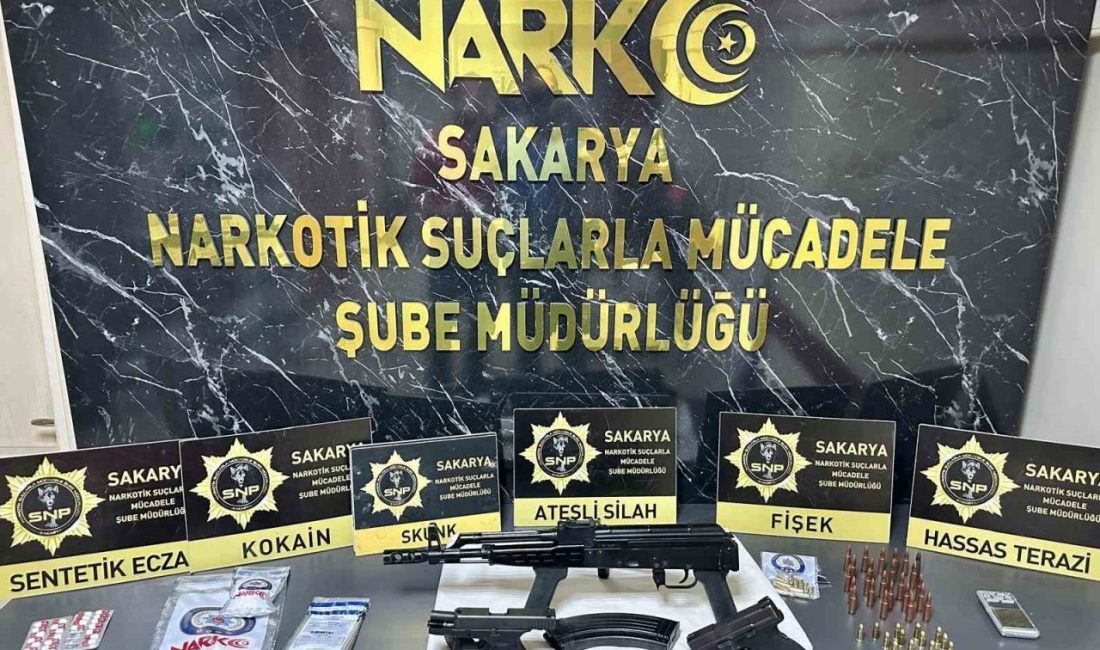 Sakarya’da uyuşturucu ve silah operasyonu: 6 gözaltı Sakarya’nın Sapanca ilçesinde polis ekiplerince düzenlenen operasyonda, biri uzun namlulu
