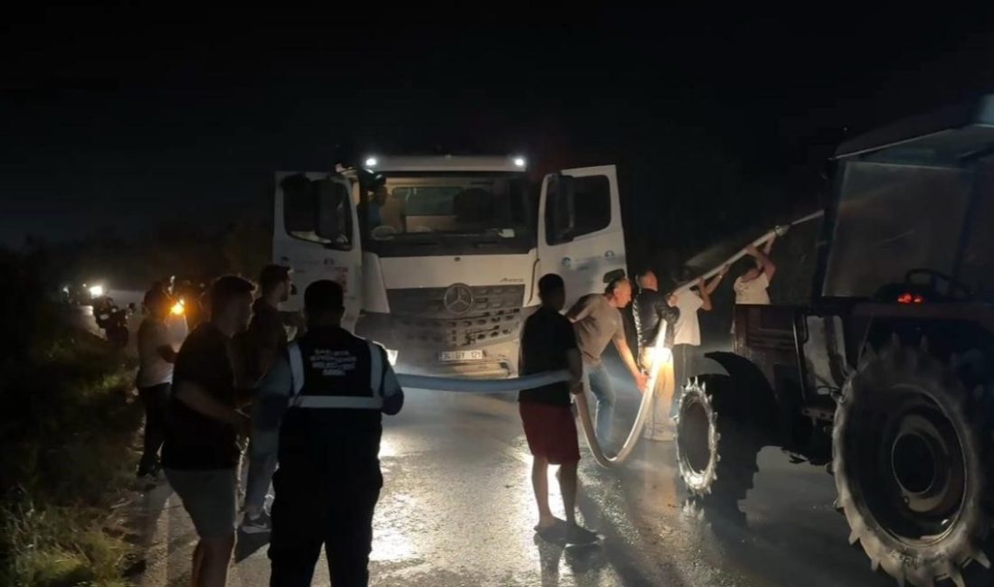 Sakarya’daki orman yangını tarım arazilerine sıçradı Sakarya’da Geyve-Pamukova ilçeleri arasında çıkan orman yangını tarım arazilerine sıçradı.