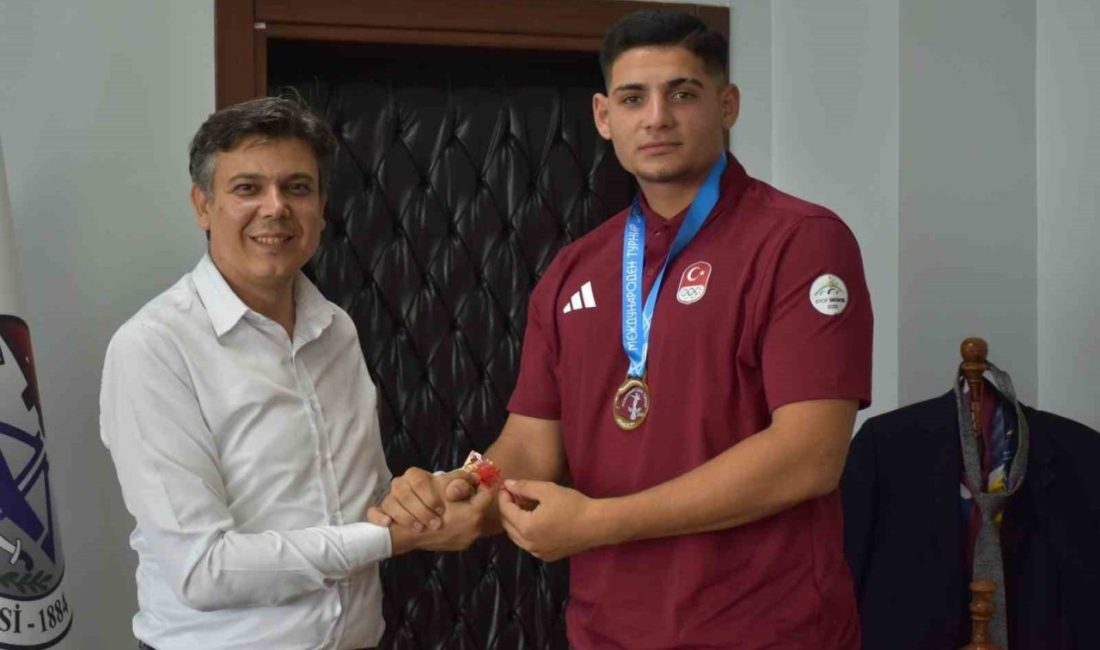 Bilecik’in gururu olan başarılı sporcular, elde ettikleri önemli dereceler sonrası