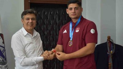 Bilecik’in gururu olan başarılı sporcular, elde ettikleri önemli dereceler sonrası