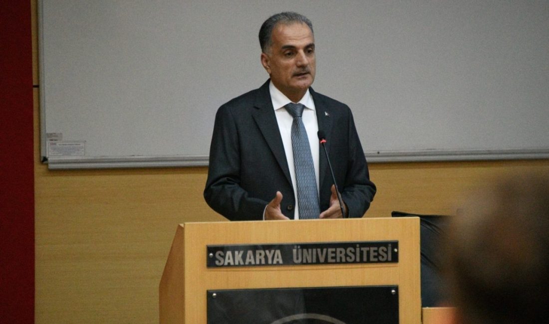 SAÜ’de 15 Temmuz’un toplumsal ve politik boyutu tartışıldı Sakarya Üniversitesi Bilim İletişimi Ofisi tarafından düzenlenen Bilim Söyleşileri serisinin