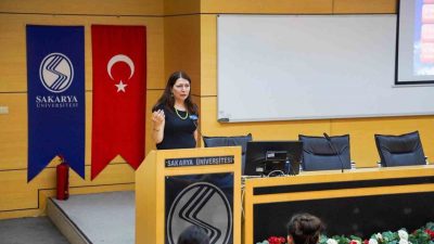 Sakarya Üniversitesi Araştırma Dekanlığı tarafından düzenlenen programa Ord. Prof. Dr.
