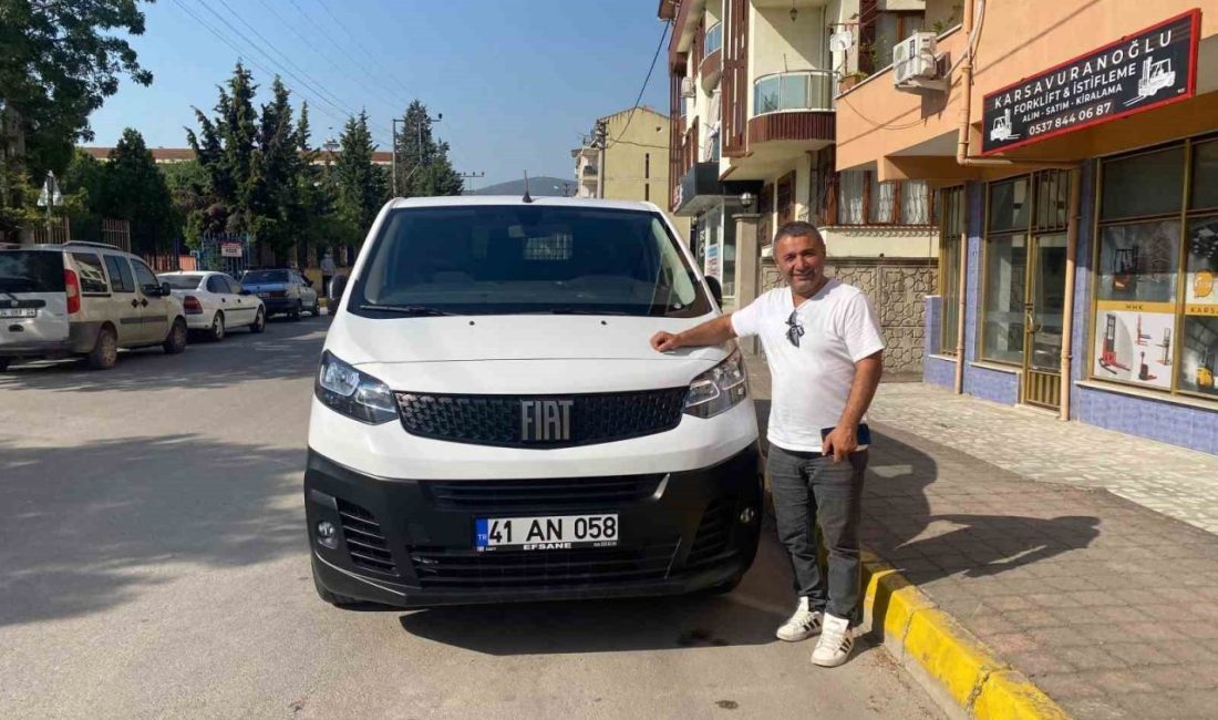 Kocaeli’de bir esnaf, bayiden aldığı sıfır aracın muayenesiz olduğunu trafikte