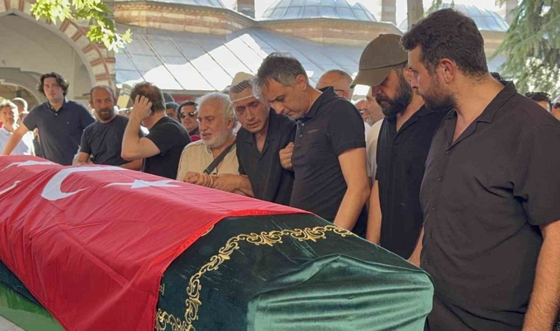 Son yolculuğuna evladıyla yan yana uğurlandı Adıyaman’a tayini çıkan polis memuru Bekir Tatlı’nın trafik kazasında hayatını