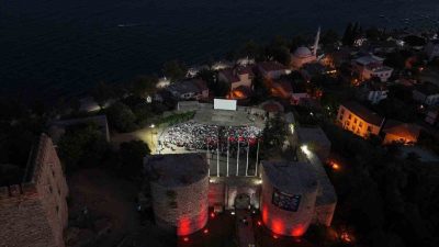 Gebze’de bulunan tarihi Eskihisar Kalesi’nde vatandaşlara “7. Koğuştaki Mucize” filmi