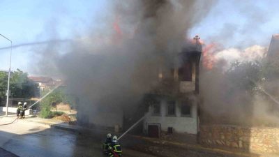 Kastamonu’da Candaroğulları Beyliği döneminde yapılan tarihi İsmail Bey Külliyesi’nin hemen
