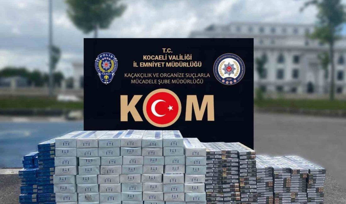 TEM Otoyolu’nda bir tırda 350 paket gümrük kaçağı sigara ele geçirildi TEM Otoyolu Kocaeli geçişinde bir tırda yapılan aramada dorsenin sırt
