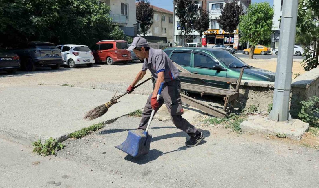Temizlik işçisinin hayvan sevgisi takdir topladı Düzce(İHA) – Düzce Belediyesi Temizlik İşleri Müdürlüğü’nde görevli Ahmet Otlu