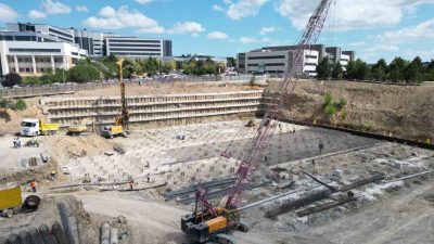 Büyükşehir Belediyesi’nin Umuttepe Kampüsü’ndeki cami ve otopark projesi sıkıntısız devam