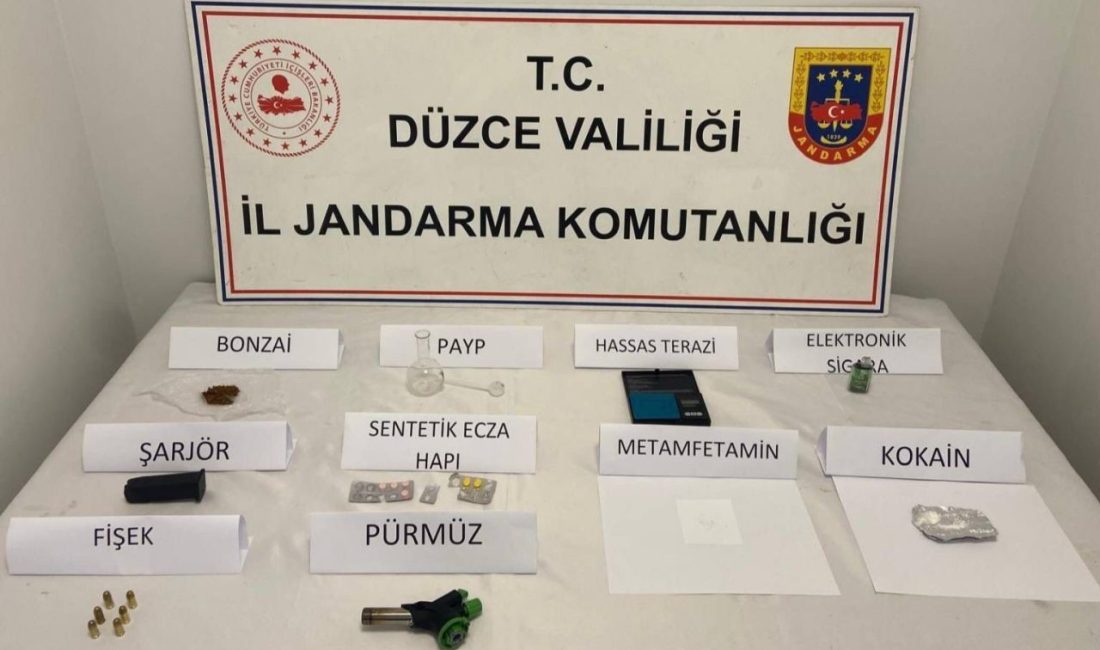 DÜZCE(İHA) – Düzce’de Jandarma ekipleri tarafından yapılan operasyonda bir evde