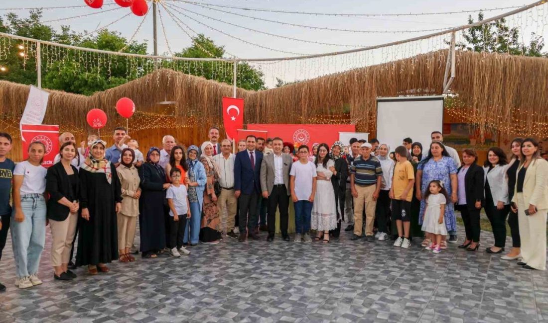 Vali Faik Oktay Sözer, koruyucu ailelerle bir araya geldi Vali Faik Oktay Sözer, koruyucu aileler ve evlatlarıyla bir araya