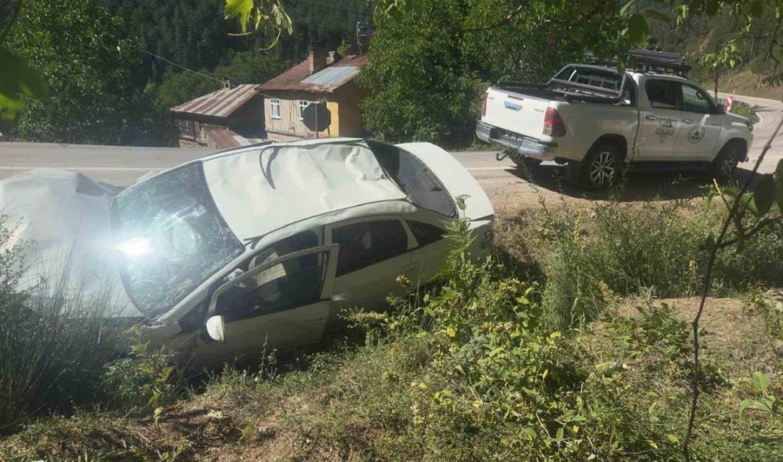 Virajı alamayan otomobil şarampolde takla attı: 1 ölü Kastamonu’nun Azdavay ilçesinde virajı alamayan otomobil, yoldan çıkarak şarampolde takla