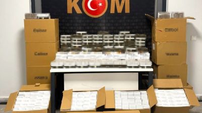 Yalova’da bir kamyonette yapılan kontrolde 15 koli içinde toplam 150