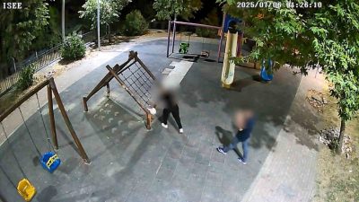 Yalova’da 4 şüpheli çocuk parkındaki güvenlik kameralarını kırdı. Polis, kırdıkları