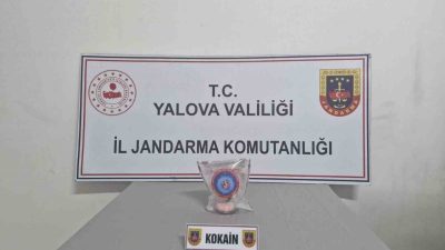 Yalova’da jandarma tarafından düzenlenen uyuşturucu operasyonunda gözaltına alınan 3 şüpheliden