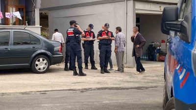 Kocaeli’de akaryakıt istasyonunda başlayan tartışma bıçaklı ve silahlı saldırıya dönüştü.