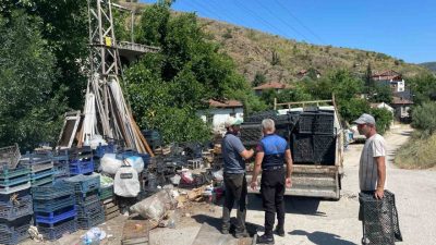 Bilecik Belediyesi Zabıta Müdürlüğü ekipleri, şehir merkezi ve küçük sanayi