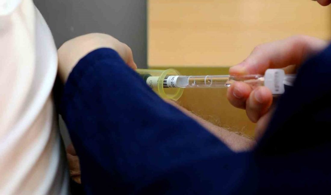 30 yılı aşan evliliklere ücretsiz check-up hizmeti Sakarya Büyükşehir Belediyesi’nin “Hayatta ve sağlıkta birliktelik” anlayışıyla başlattığı 30
