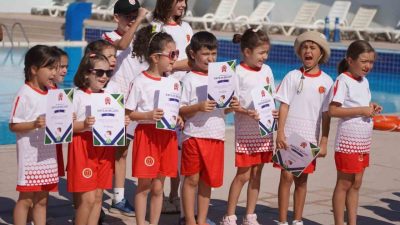 Bilecik Belediyesi tarafından gerçekleştirilen yaz spor okullarında eğitim alan öğrenciler