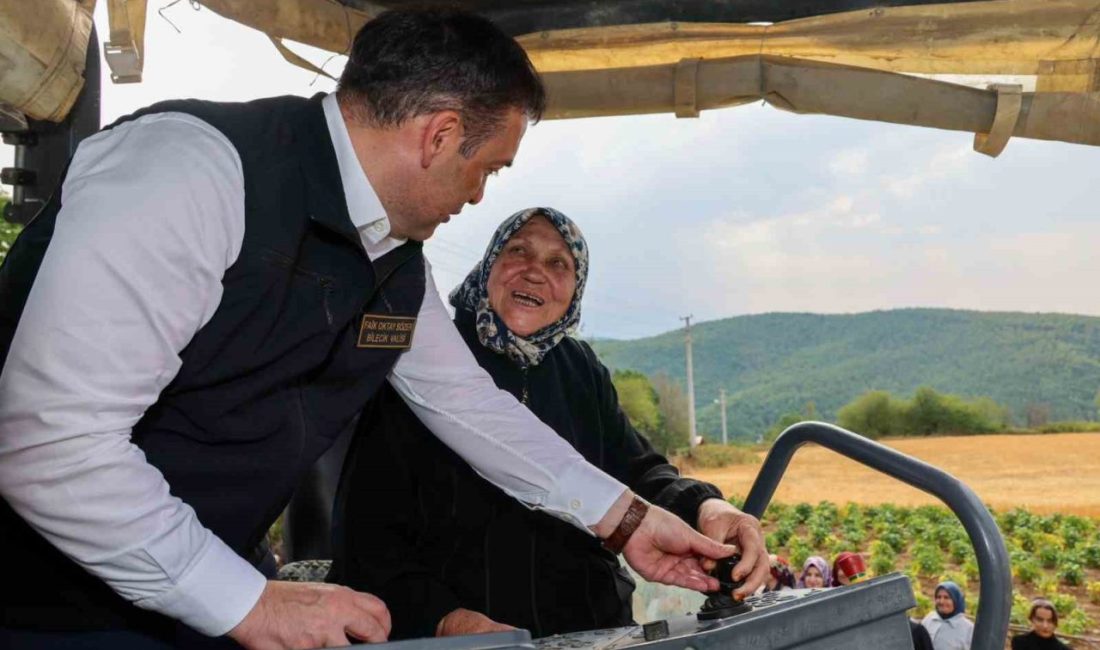 Bilecik Valisi Faik Oktay Sözer, İkizce Köyü’nde gerçekleştirilen asfalt çalışmalarını