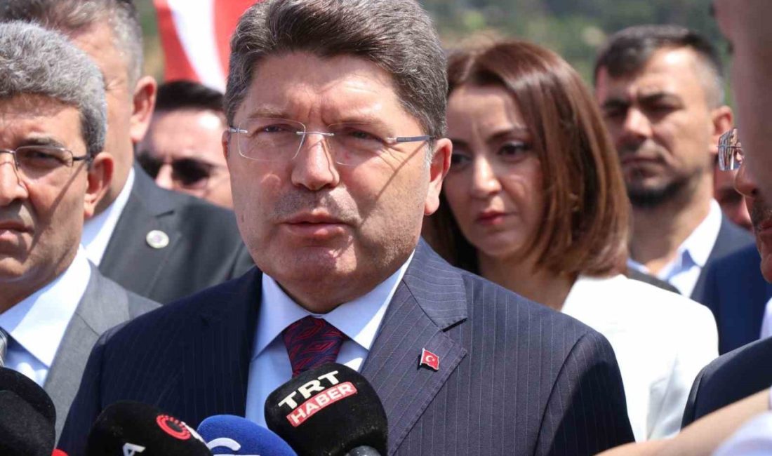 Cumhuriyet Halk Partisi Genel Başkanı Özgür Özel’in “Elimde belgeler var”