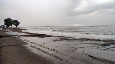 Düzce’nin Akçakoca ilçesinde olumsuz hava ve deniz şartları sebebi ile