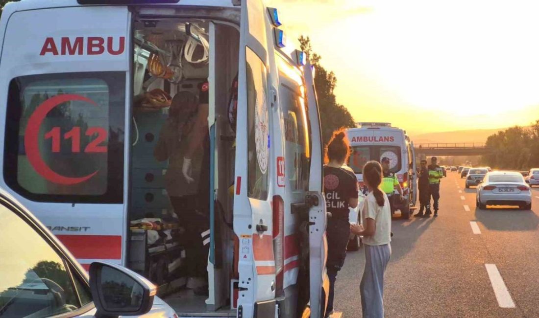 Anadolu Otoyolu Düzce kesiminde meydana gelen zincirleme kazada 3 kişi