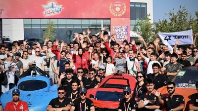 Kocaeli’nin Gebze ilçesindeki Bilişim Vadisi’nde düzenlenen Robotaksi Binek Otonom Araç