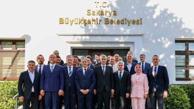 Sağlık Bakanı Prof. Dr. Kemal Memişoğlu, Sakarya Büyükşehir Belediyesi’ni ziyaret