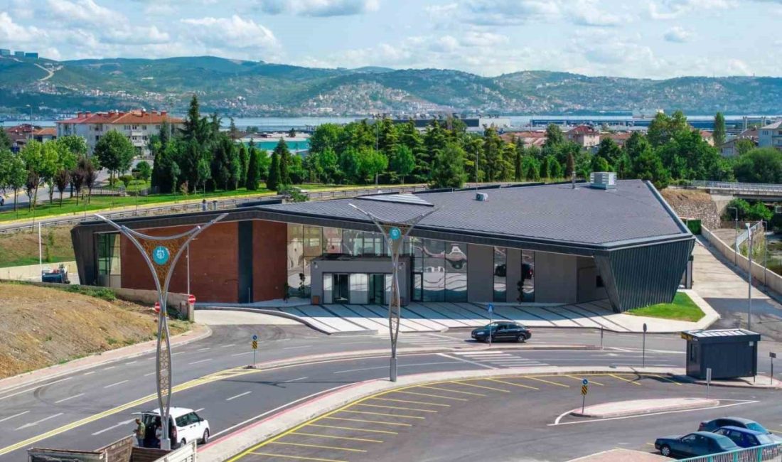 Kocaeli Büyükşehir Belediye Başkanı Tahir Büyükakın, kısa süre önce açılan