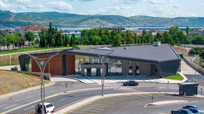 Kocaeli Büyükşehir Belediye Başkanı Tahir Büyükakın, kısa süre önce açılan