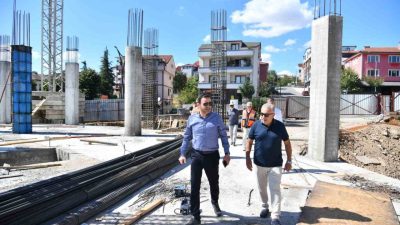 Başiskele Belediye Başkanı Yasin Özlü, ilçede yapımı süren çocuk kütüphanesi,