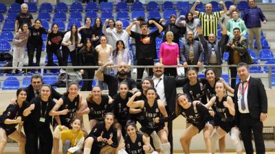 Kadın basketboluna gönül vermiş, 25 yıllık antrenörlük kariyerinde sayısız başarıya