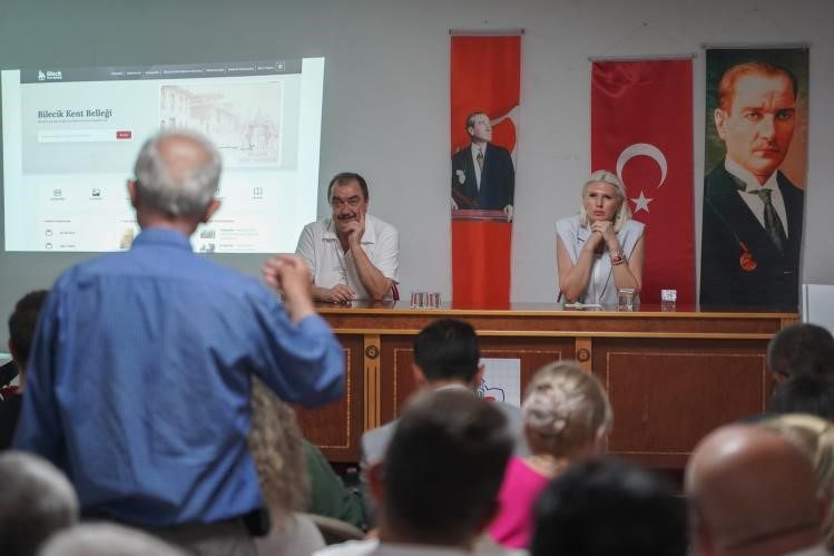 Bilecik’in geleceği masaya yatırıldı Bilecik’in geleceğini şekillendirmek amacıyla, Kent Konseyi’nde muhtarlar, dernek ve oda