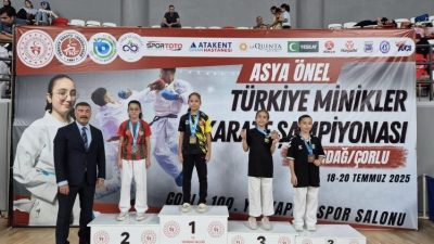 Tekirdağ’ın Çorlu ilçesinde düzenlenen Aslı Önel Türkiye Minikler Karate Şampiyonası’nda