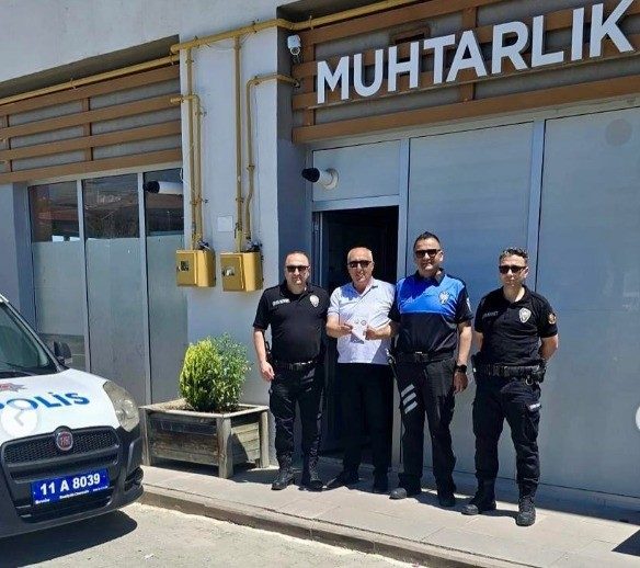 Bilecik’te dolandırıcılığa geçit yok Bozüyük İlçe Emniyet Müdürlüğü, vatandaşların güvenliği için çalışmalarını aralıksız sürdürüyor.