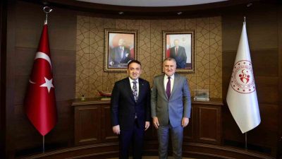 Bilecik Valisi Faik Oktay Sözer, Gençlik ve Spor Bakanı Osman